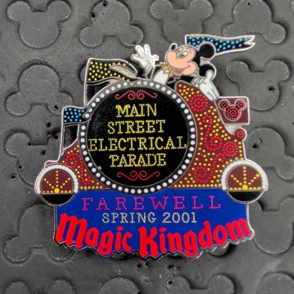 Disney Parks Main Street electrical parade Farewell waving Mickey 2001 pin